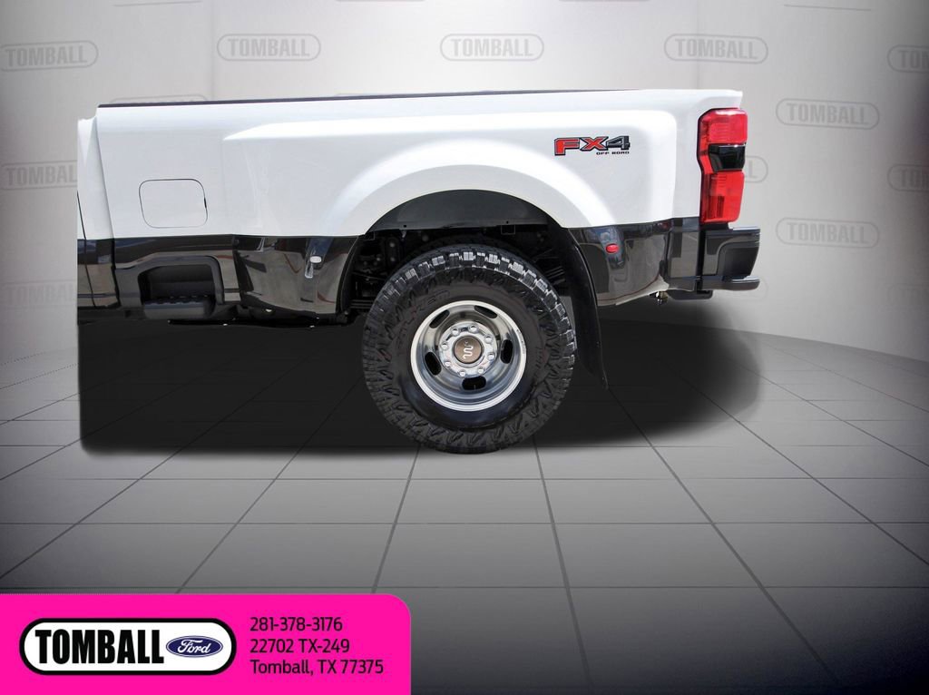 Certified 2024 Ford F350 King Ranch w/ FX4 Off-Road Package AWD/4WD image 31