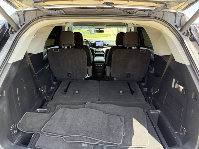 Certified 2023 Ford Explorer XLT RWD image 7