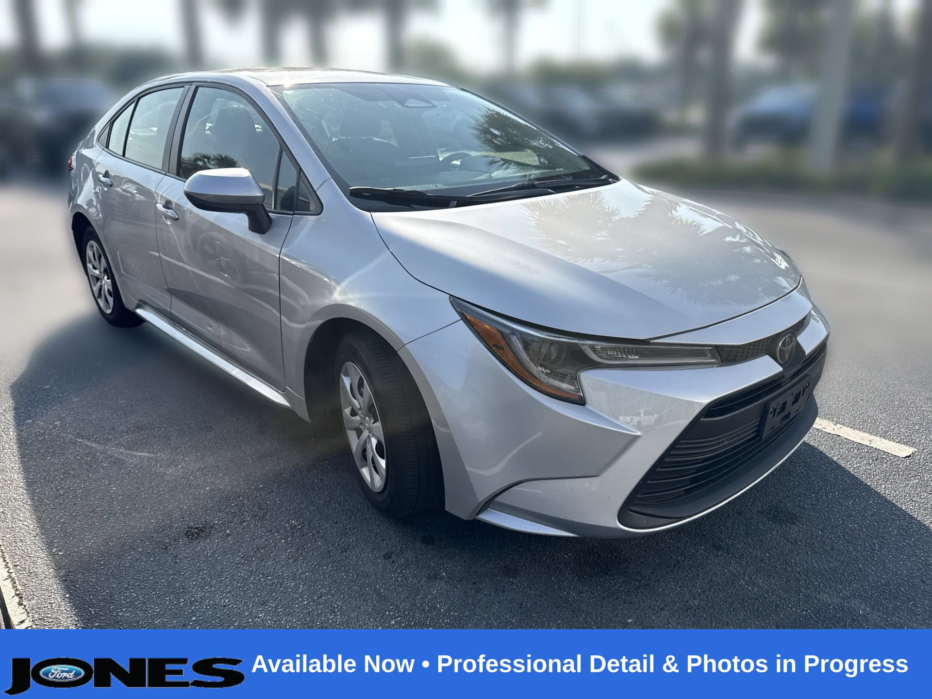 Used 2024 Toyota Corolla LE FWD image 1