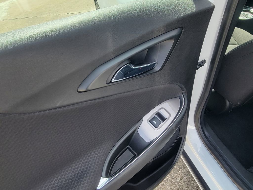 Used 2019 Chevrolet Malibu LT image 41