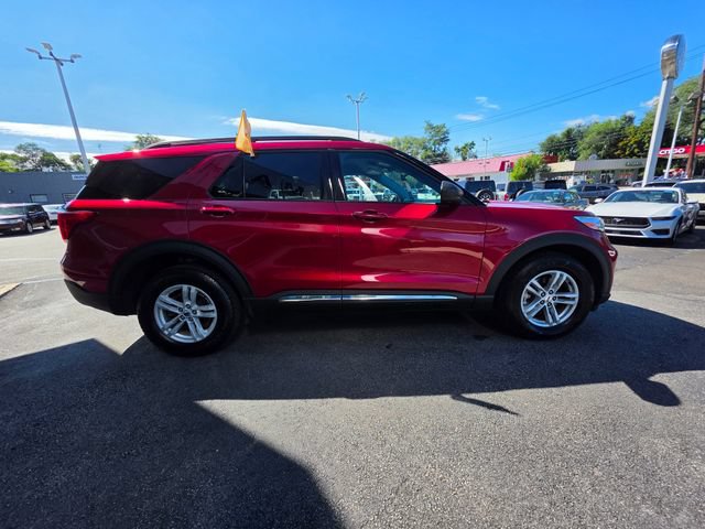 Certified 2024 Ford Explorer XLT w/ Class IV Trailer Tow Package AWD/4WD image 9