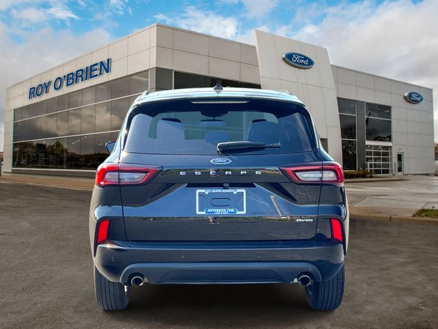 Certified 2024 Ford Escape ST-Line w/ Tech Pack #1 AWD/4WD image 4