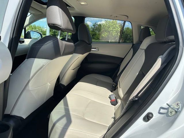 Used 2022 Toyota Corolla Cross XLE w/ Convenience Package FWD image 12