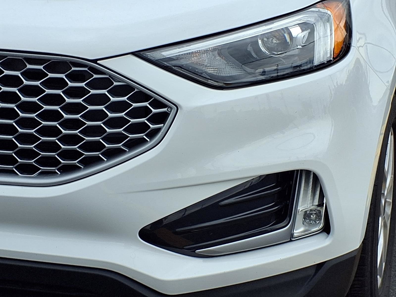Certified 2024 Ford Edge SEL w/ Convenience Package AWD/4WD image 32