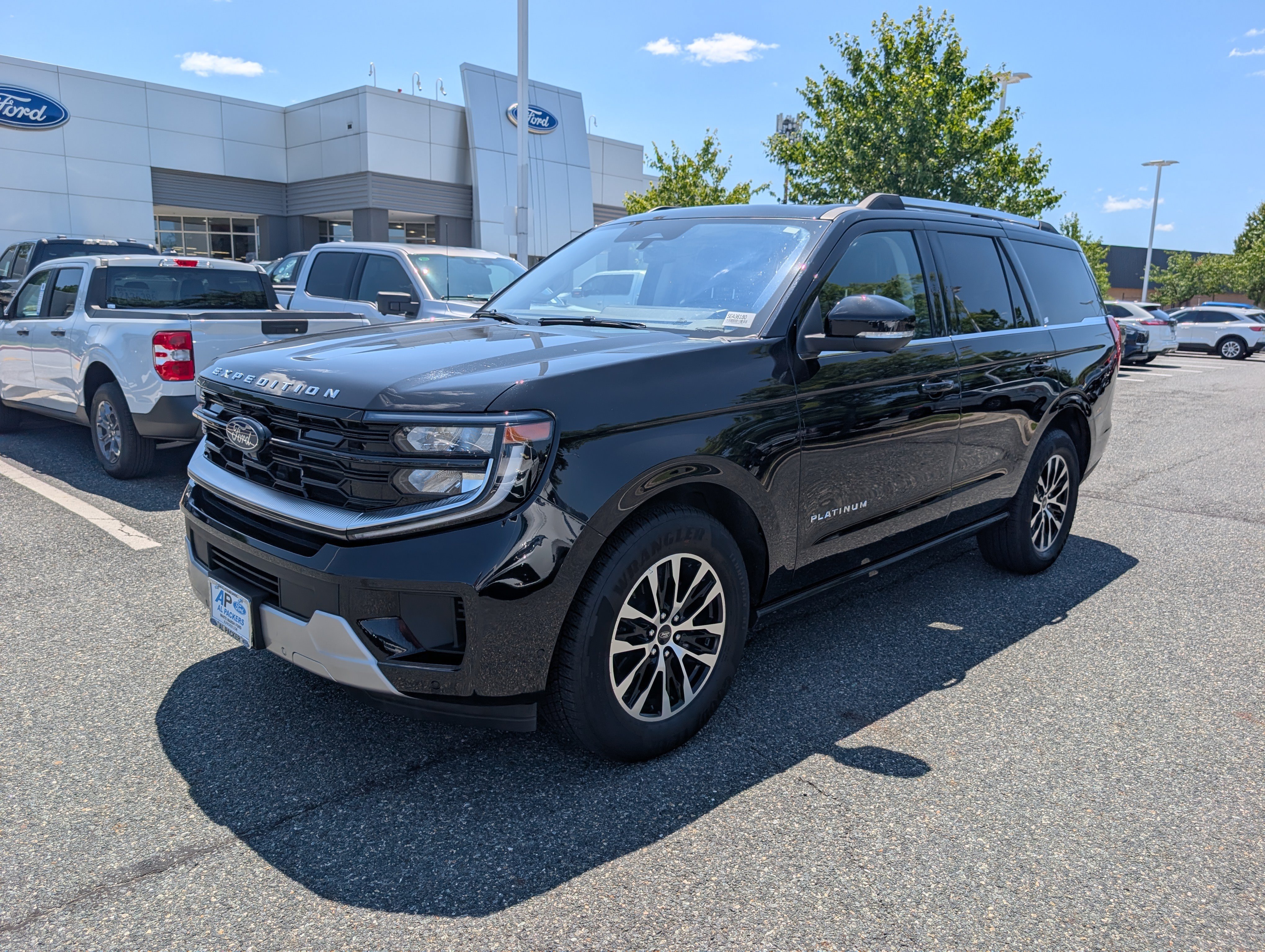 Certified 2025 Ford Expedition Platinum AWD/4WD image 7