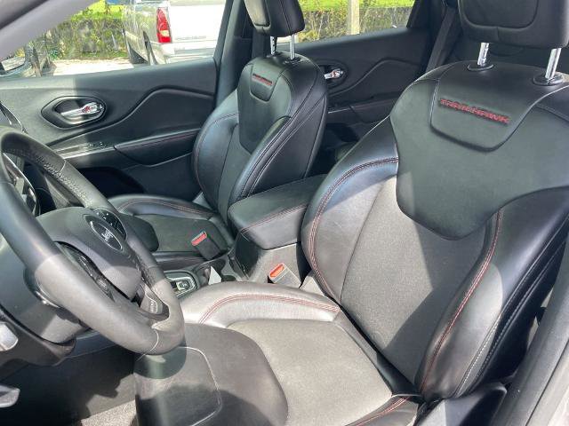 Used 2022 Jeep Cherokee Trailhawk w/ Sun, Sound & Nav Group AWD/4WD image 9