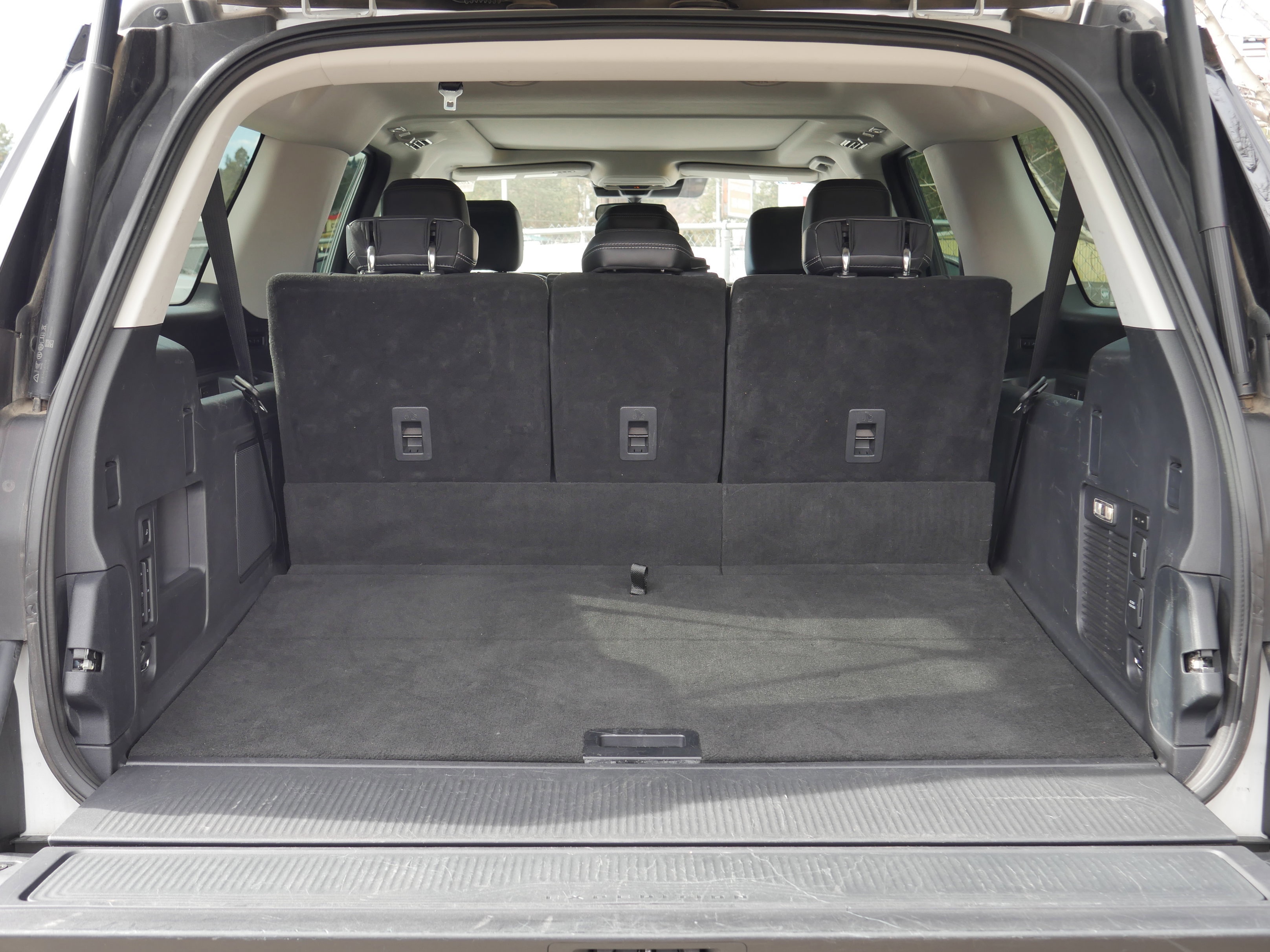 Certified 2025 Ford Expedition Max Platinum image 27