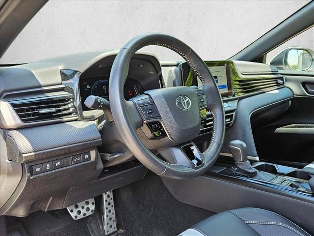 Used 2025 Toyota Camry SE w/ Convenience Package FWD image 9