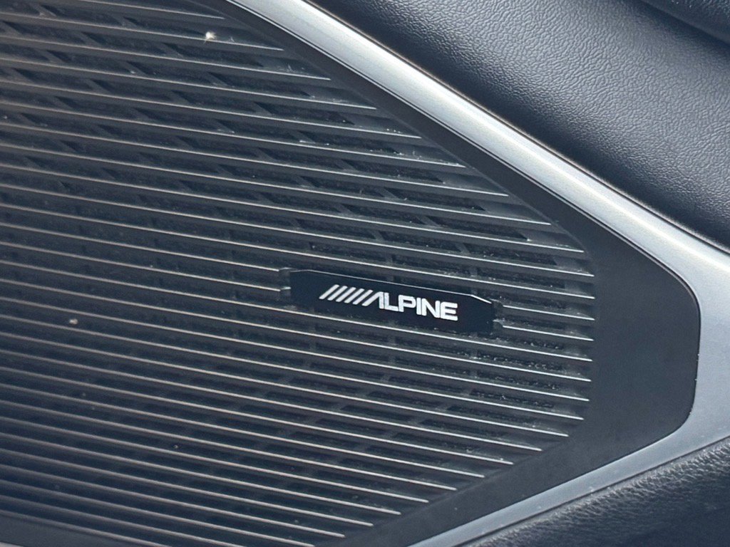 Used 2023 Jeep Wagoneer L Series III w/ Preferred Equipment Group image 20