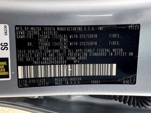 Used 2024 Toyota Corolla Cross XLE image 27