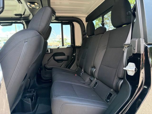 Used 2022 Jeep Gladiator Sport AWD/4WD image 13
