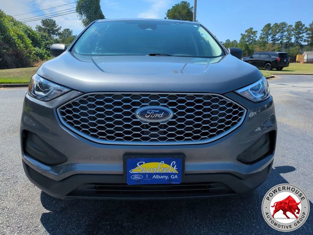 Certified 2024 Ford Edge SE image 8