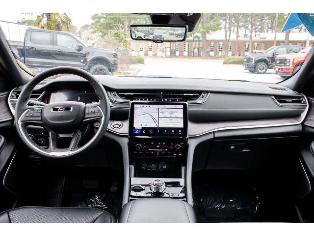 Used 2024 Jeep Grand Cherokee Limited 4xe w/ Luxury Tech Group II AWD/4WD image 12