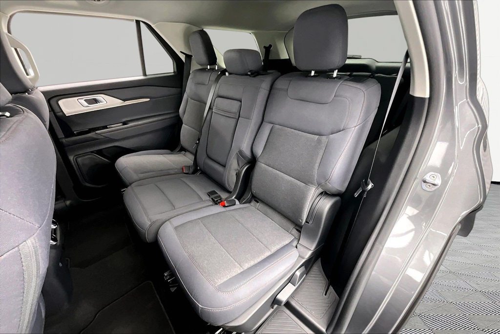 Certified 2025 Ford Explorer Active AWD/4WD image 26