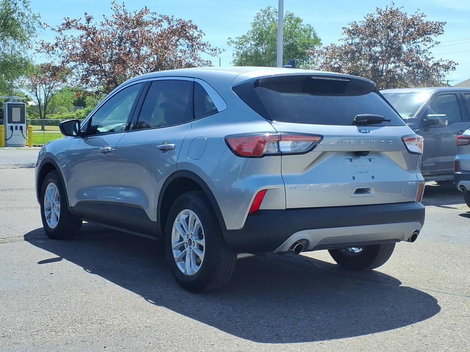 Certified 2022 Ford Escape SE w/ Convenience Package AWD/4WD image 4