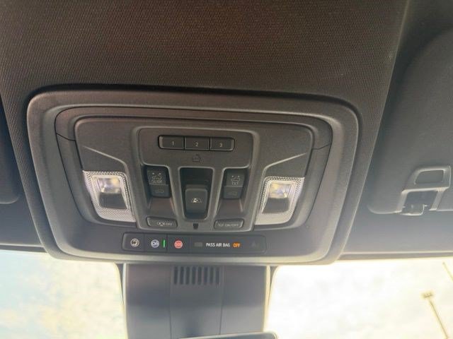 Used 2024 GMC Sierra 1500 AT4 w/ Technology Package AWD/4WD image 27