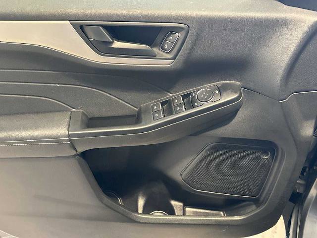 Certified 2022 Ford Escape SE w/ SE Sport Appearance Package image 20