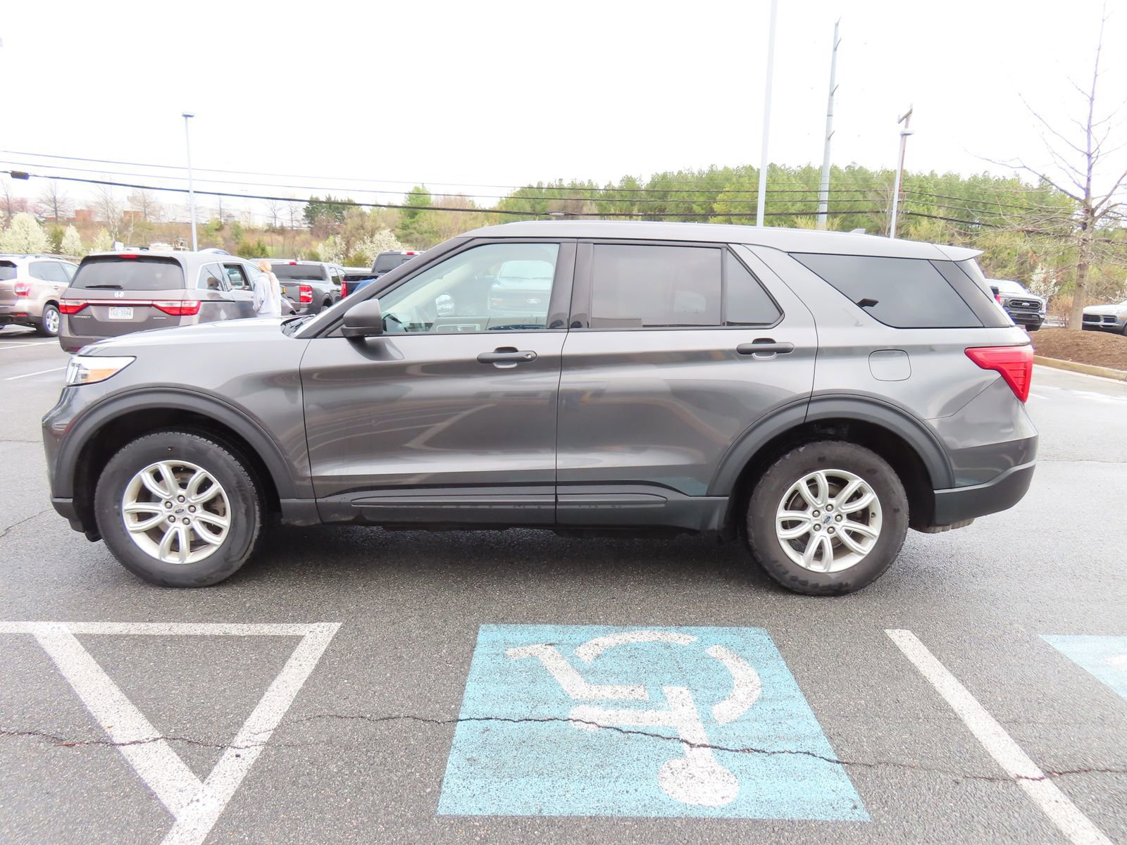 Certified 2020 Ford Explorer 4WD image 3