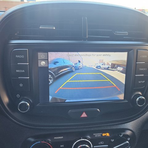 Used 2023 Kia Soul LX image 17