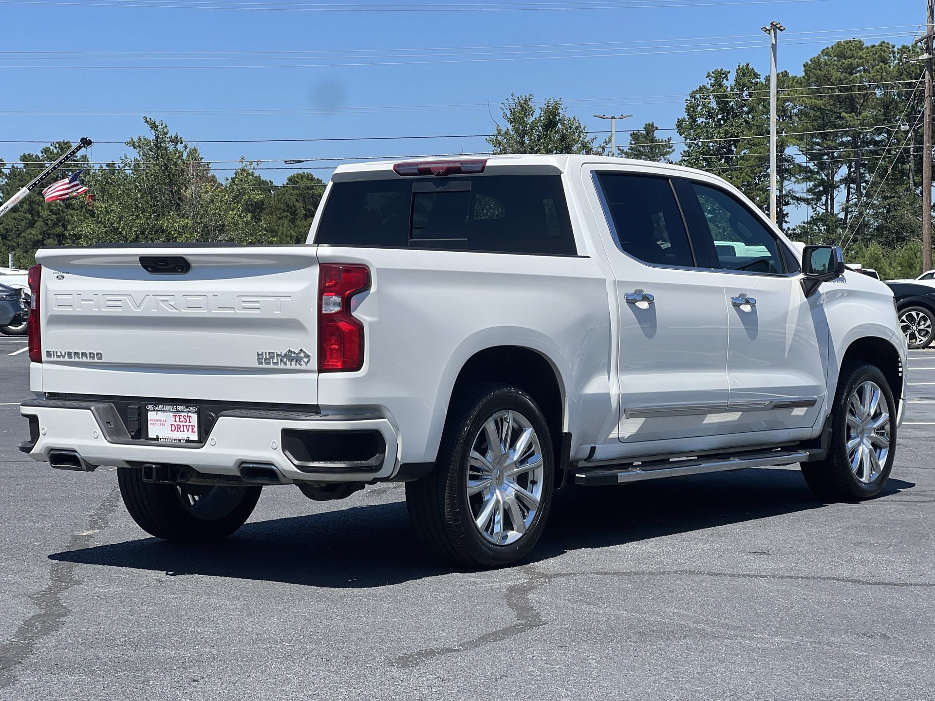 Used 2022 Chevrolet Silverado 1500 High Country w/ High Country Premium Package AWD/4WD image 27