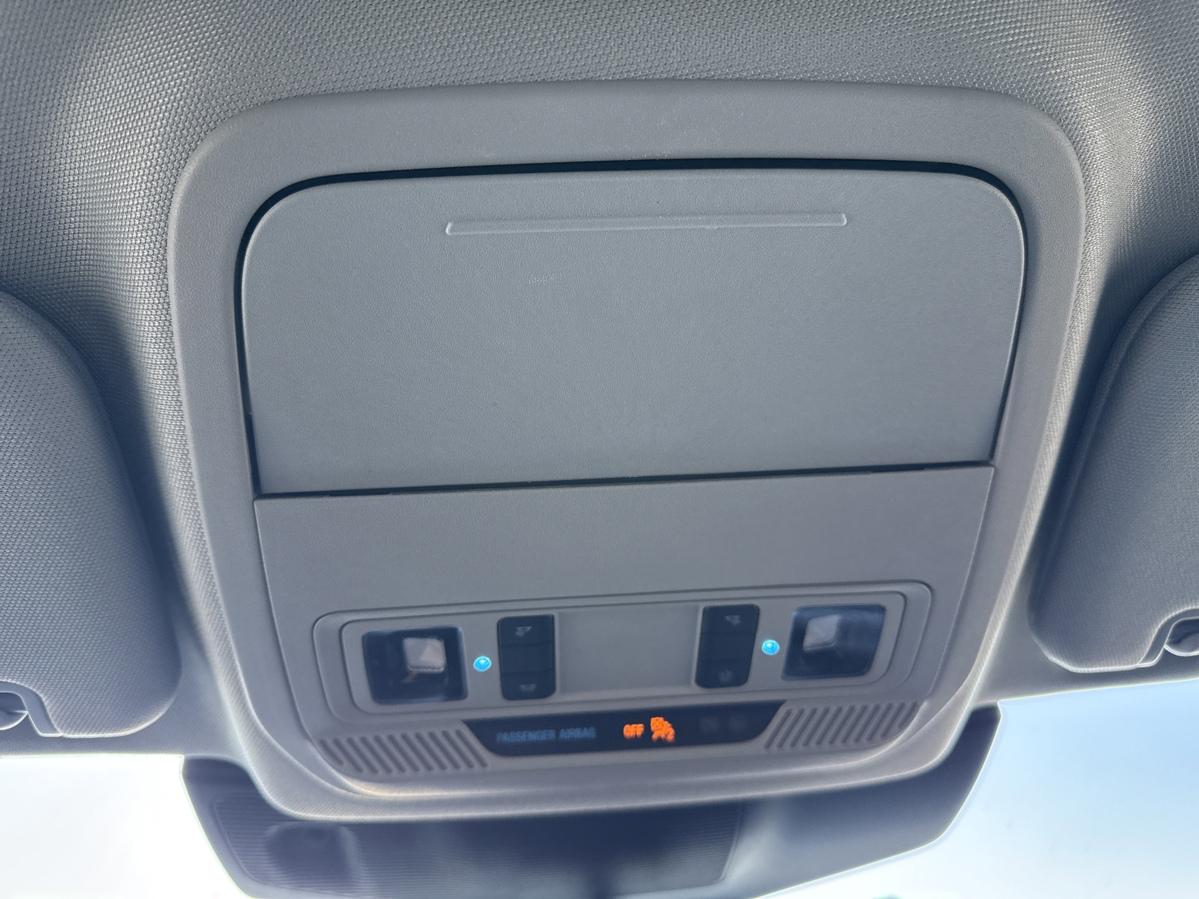 Certified 2023 Ford Explorer XLT w/ Class IV Trailer Tow Package image 31