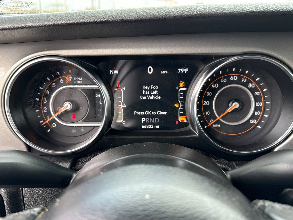 Used 2021 Jeep Gladiator Sport AWD/4WD image 26