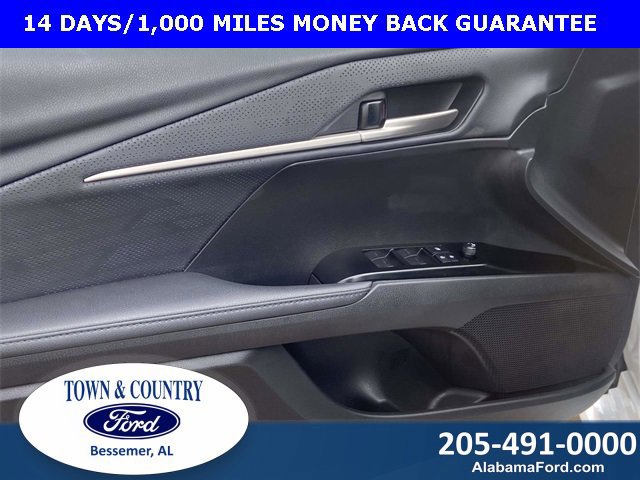 Used 2025 Toyota Camry XSE image 15