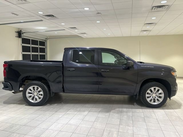Used 2022 Chevrolet Silverado 1500 Custom w/ LPO, Dark Essentials Package image 2