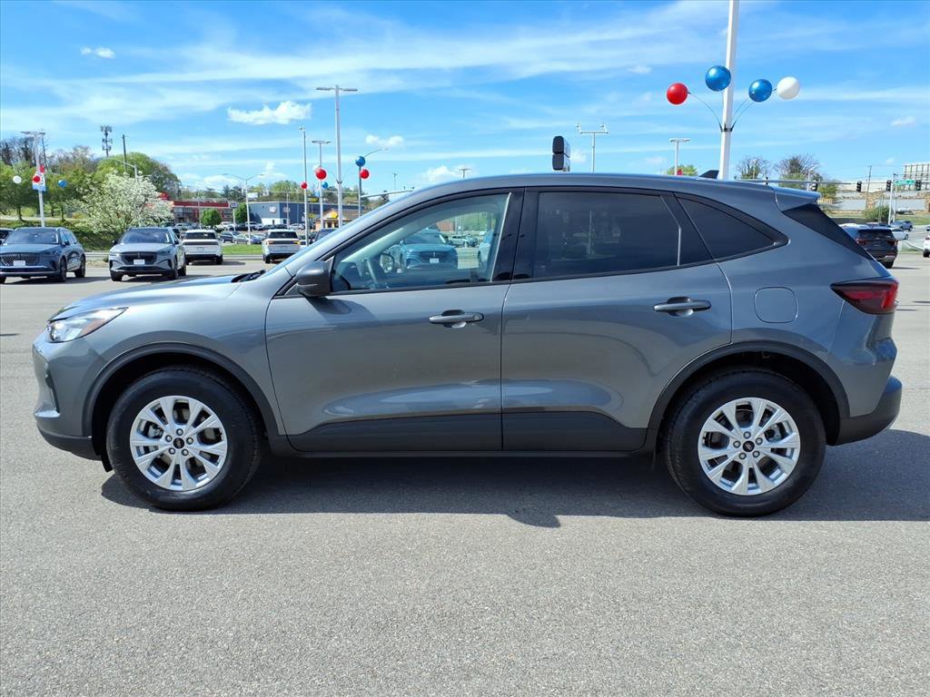 Certified 2025 Ford Escape Active w/ Cold Weather Package AWD/4WD image 2