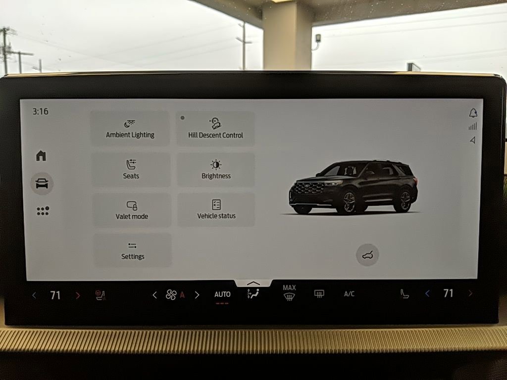 Certified 2025 Ford Explorer ST image 21