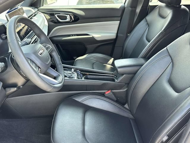 Used 2025 Jeep Compass Limited AWD/4WD image 9