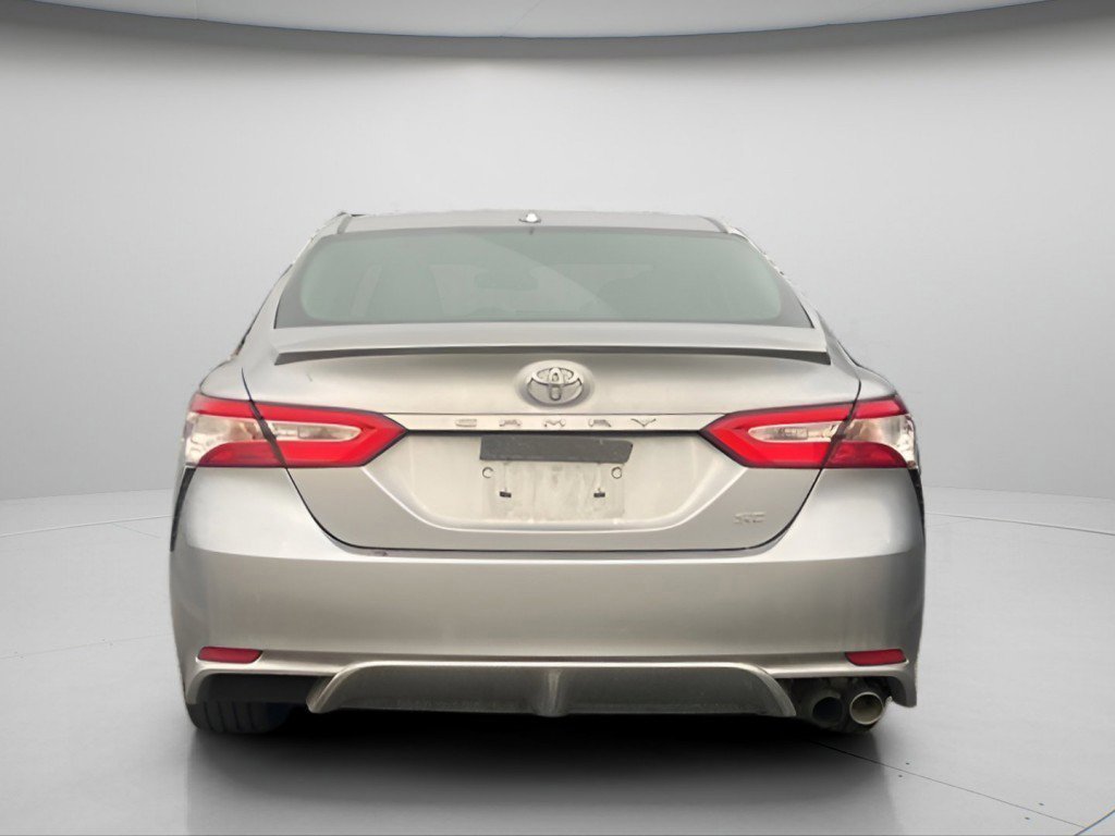 Used 2020 Toyota Camry SE image 5
