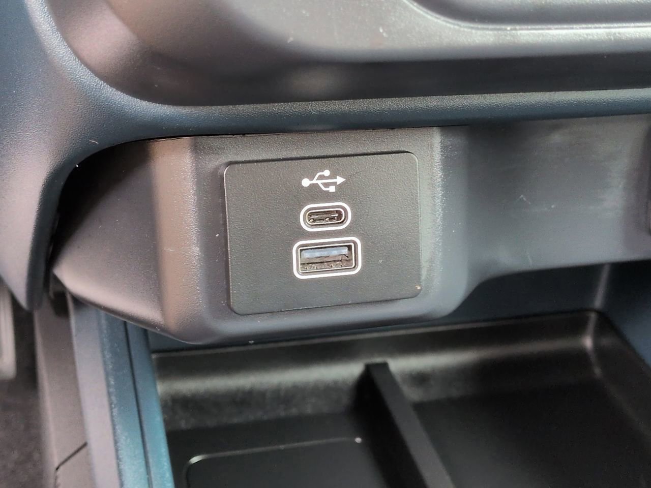 Certified 2025 Ford Maverick XL image 21