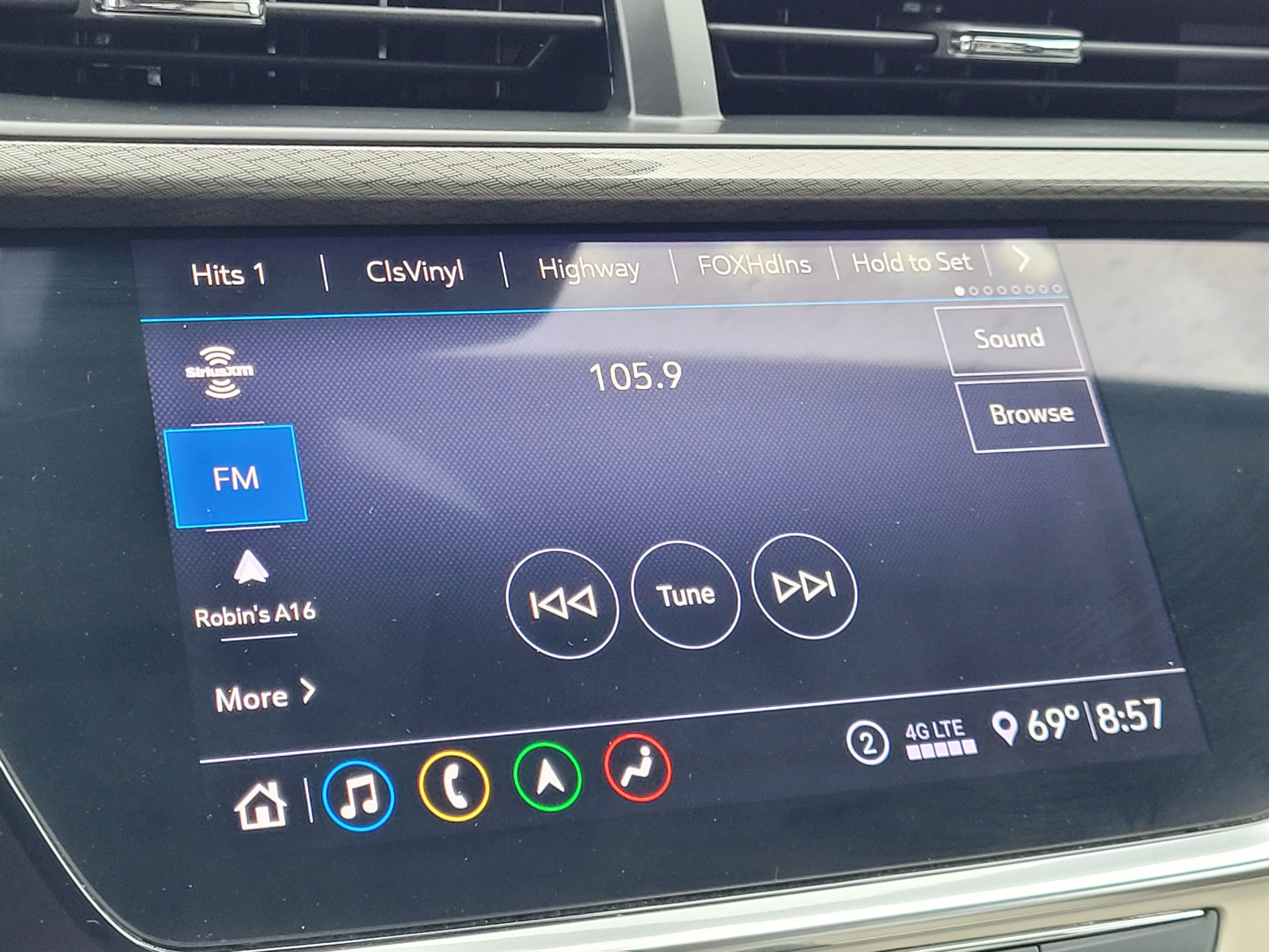 Used 2020 Buick Encore GX Essence w/ Experience Buick Package AWD/4WD image 19