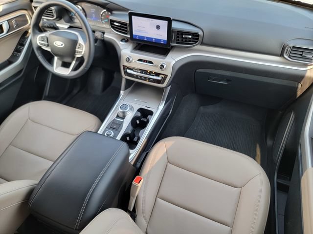 Certified 2023 Ford Explorer XLT w/ Equipment Group 202A AWD/4WD image 39