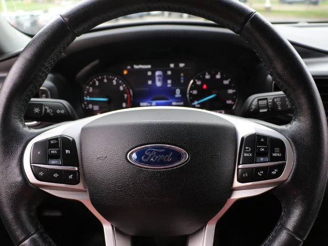 Certified 2021 Ford Explorer XLT w/ Equipment Group 202A AWD/4WD image 24