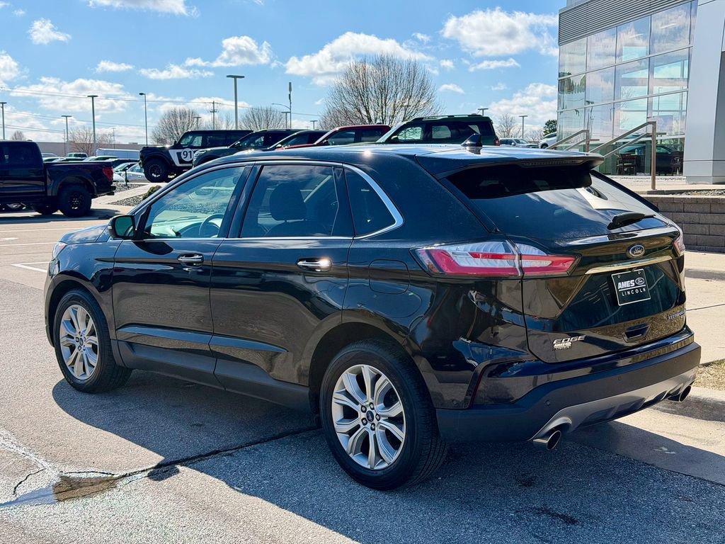Certified 2019 Ford Edge Titanium w/ Equipment Group 301A image 4