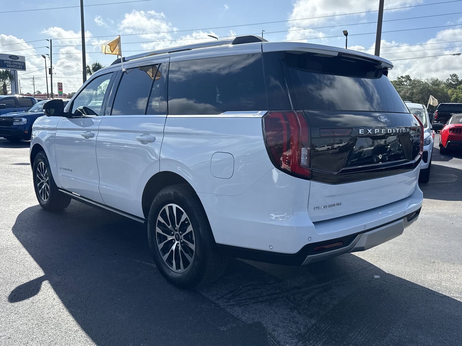 Certified 2025 Ford Expedition Platinum AWD/4WD image 6