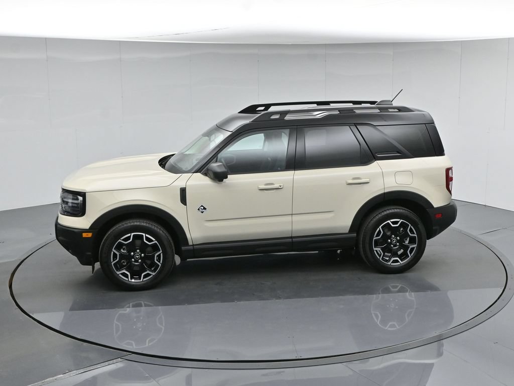 Certified 2025 Ford Bronco Sport Outer Banks w/ Outer Banks Tech Package+ AWD/4WD image 46