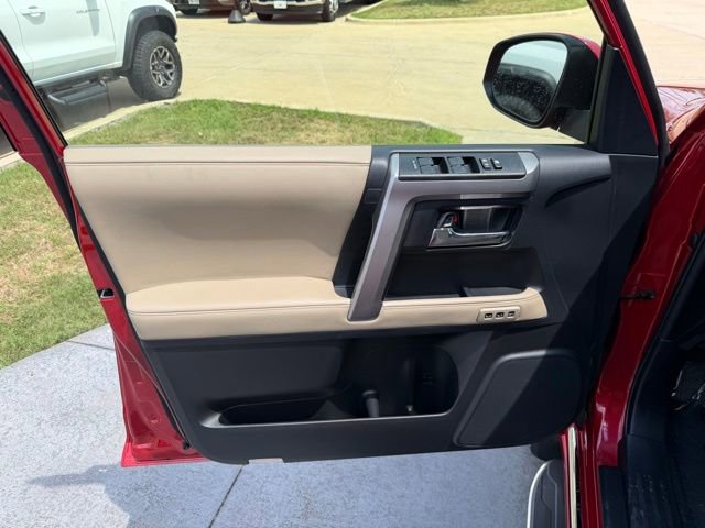 Used 2024 Toyota 4Runner Limited AWD/4WD image 8