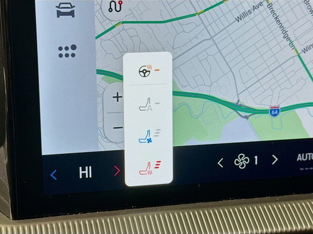 Certified 2025 Ford Explorer Platinum w/ Ultimate Package image 21