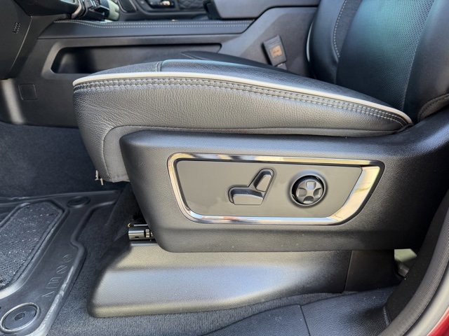 Used 2025 RAM 1500 Limited w/ Bed Utility Group image 10