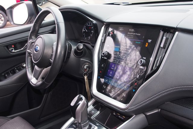 Used 2020 Subaru Outback Premium image 10