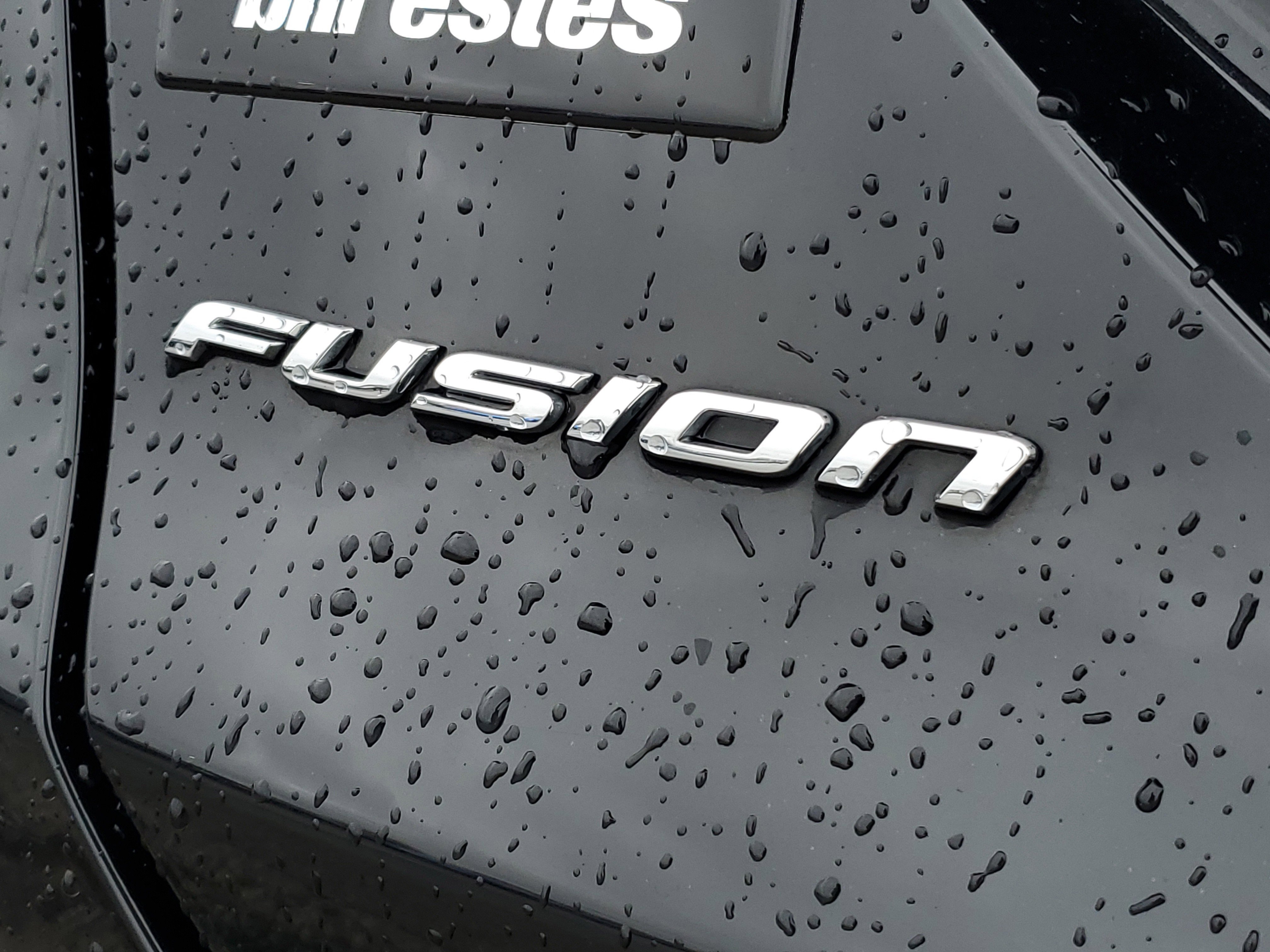 Certified 2018 Ford Fusion SE w/ Fusion SE Technology Package FWD image 29