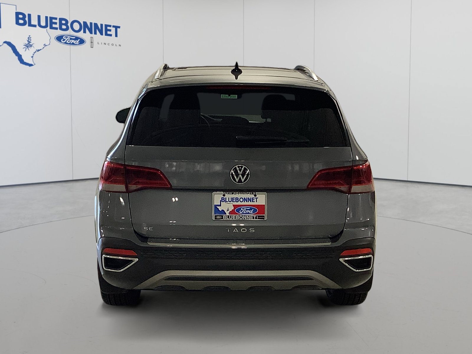 Used 2022 Volkswagen Taos SE FWD image 6