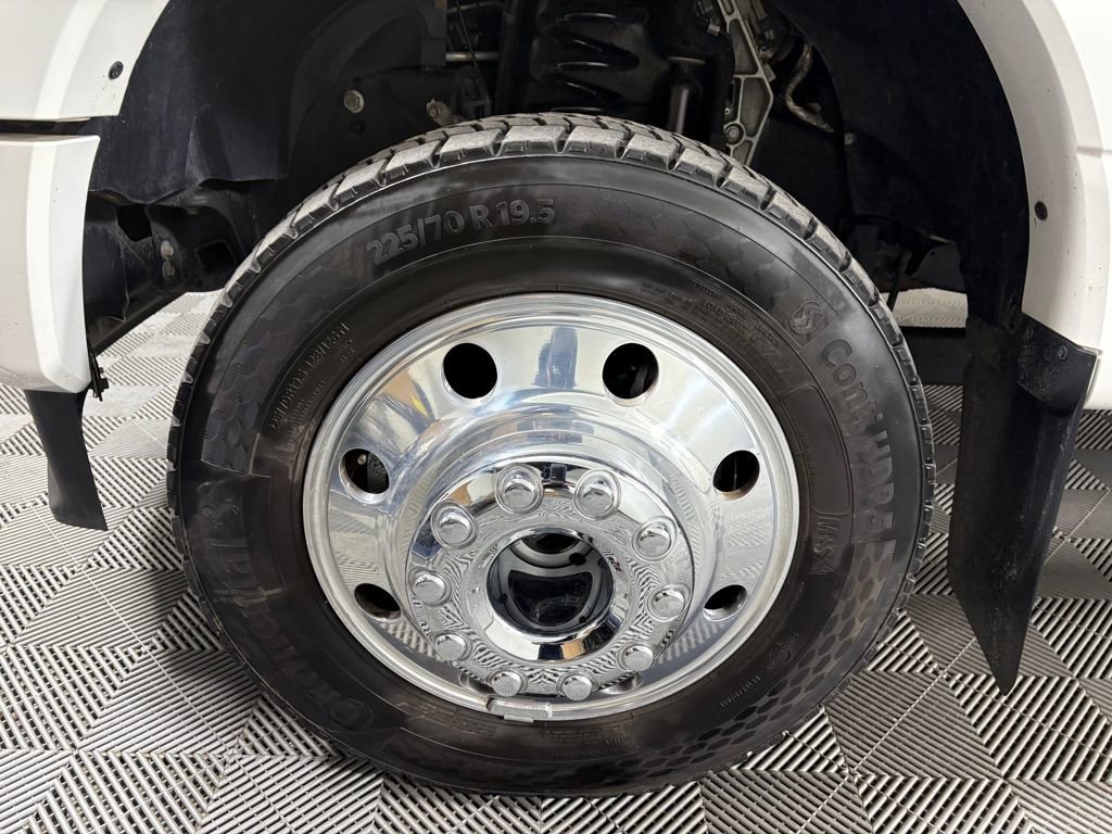 Certified 2025 Ford F450 Platinum w/ FX4 Off-Road Package image 10