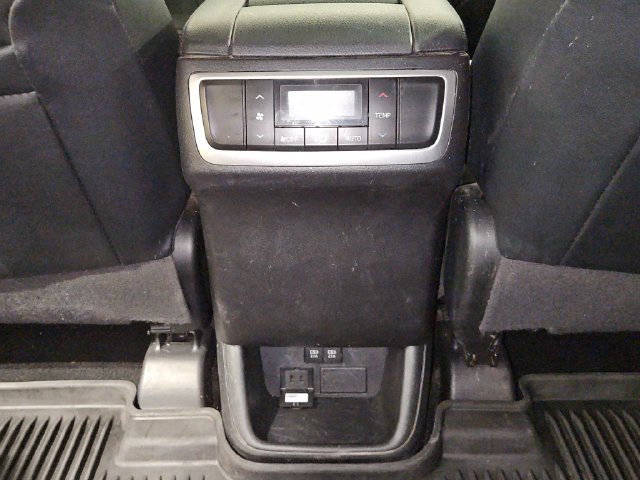Used 2019 Toyota Highlander Limited AWD/4WD image 29