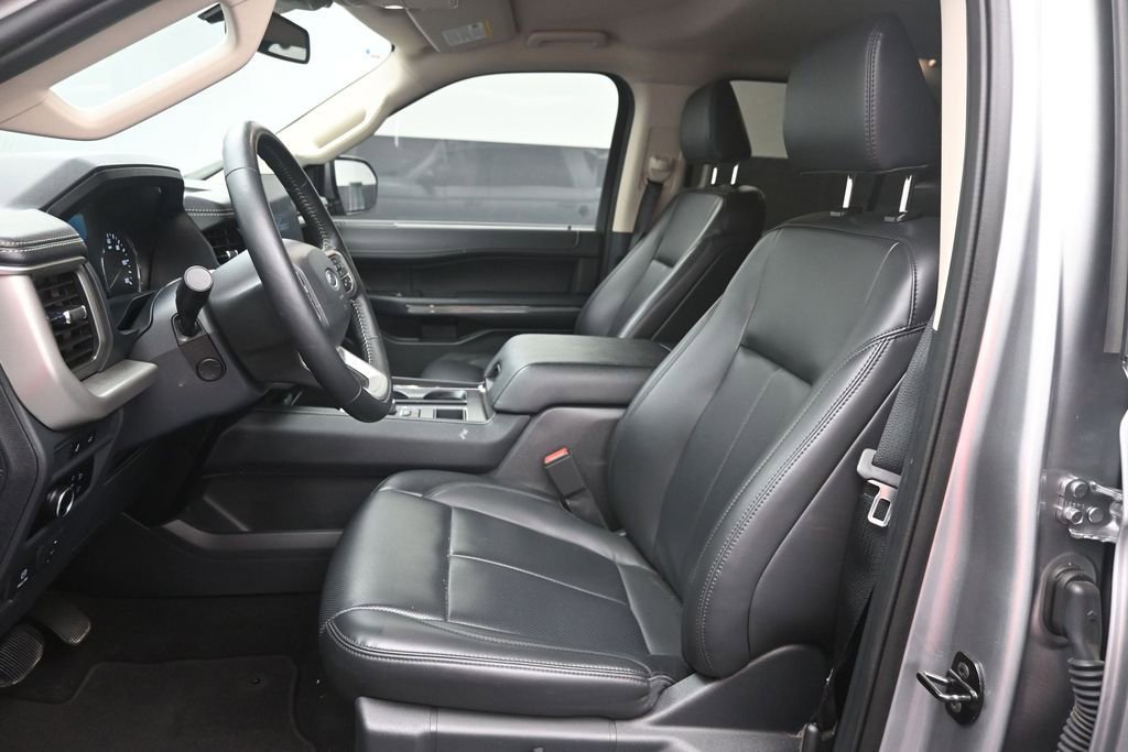 Certified 2024 Ford Expedition Max XLT RWD image 18