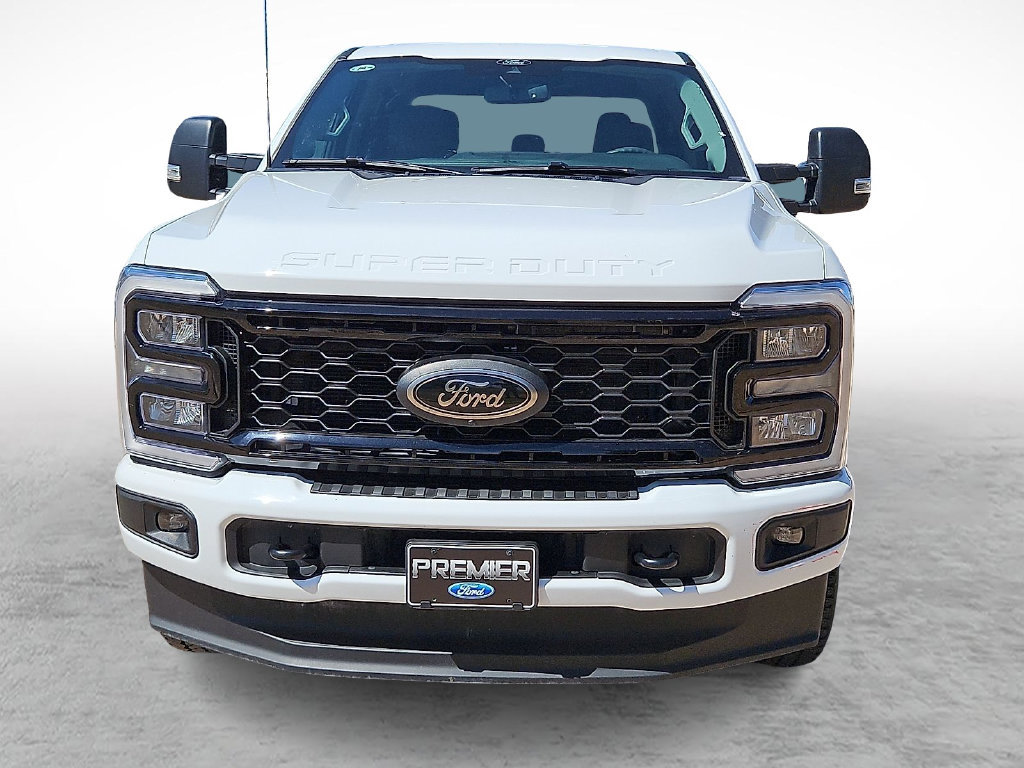 Certified 2025 Ford F250 XLT w/ Black Appearance Package AWD/4WD image 3