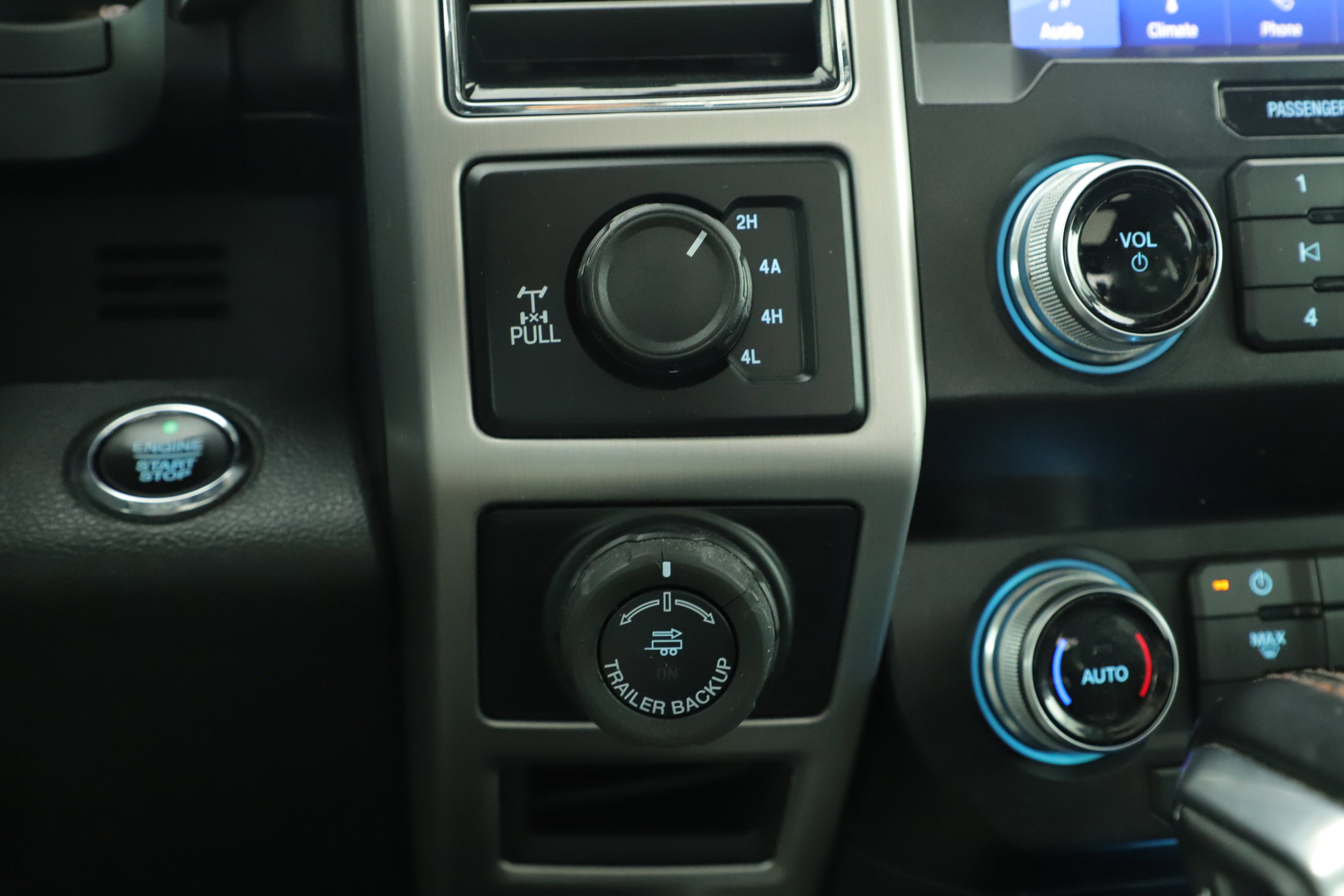 Certified 2020 Ford F150 Platinum w/ Equipment Group 701A Luxury image 23